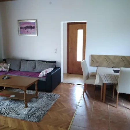 Maric Apartment *